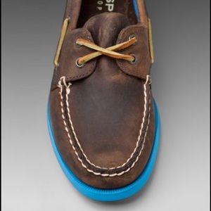 Sperry Top Sider Leather Boat Shoes- Blue Soles